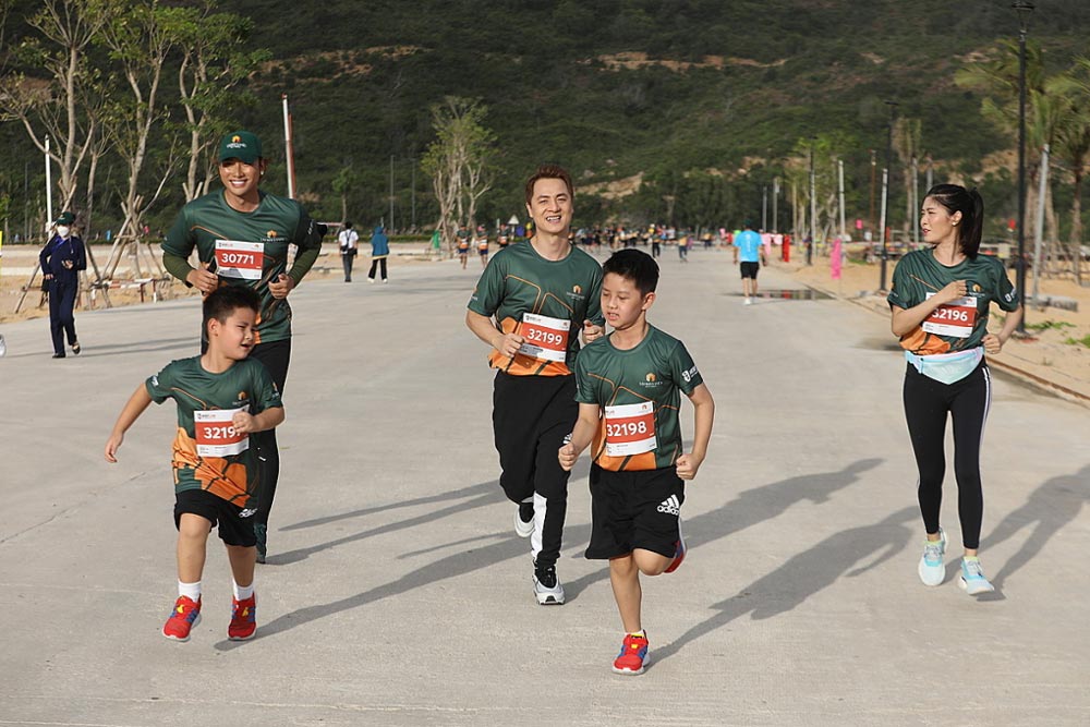 2.500 runner chinh phục đường chạy MerryLand Quy Nhơn Run