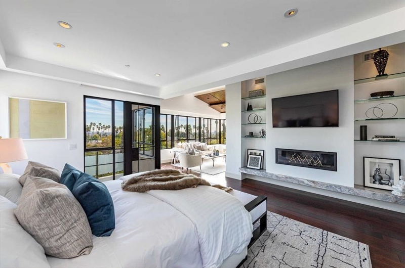 Siêu biệt thự tại Hollywood Hills rộng trên 660m2 của Rihanna