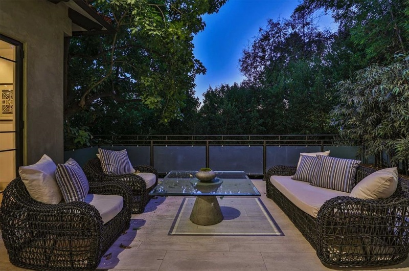 Siêu biệt thự tại Hollywood Hills rộng trên 660m2 của Rihanna