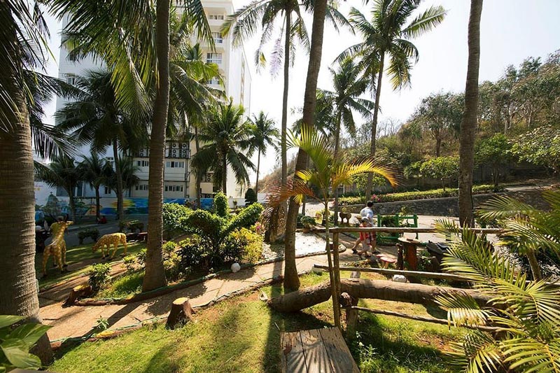 Khách sạn Đồi Dừa