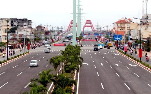 đường Phạm Văn Đồng