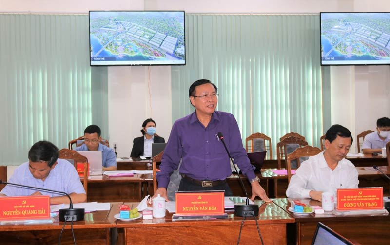 Các đồng chí Phó Bí thư Tỉnh ủy phát biểu tại buổi làm việc