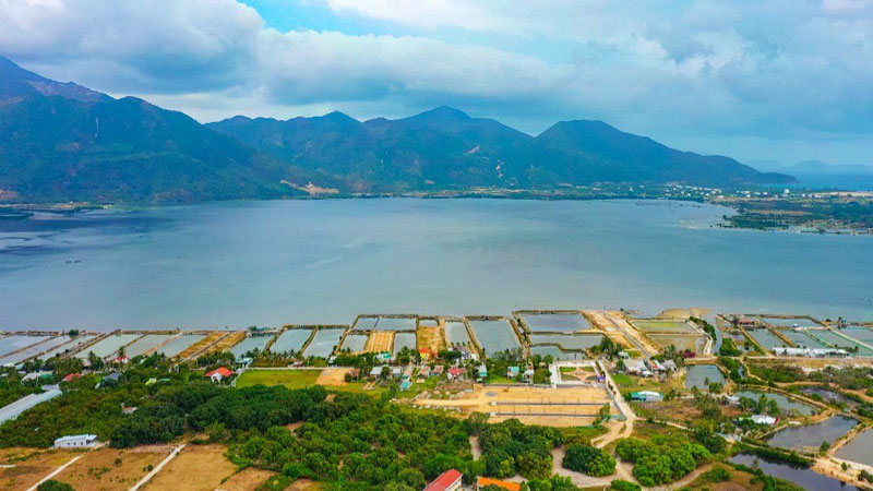 Vì sao Khánh Hòa sốt đất